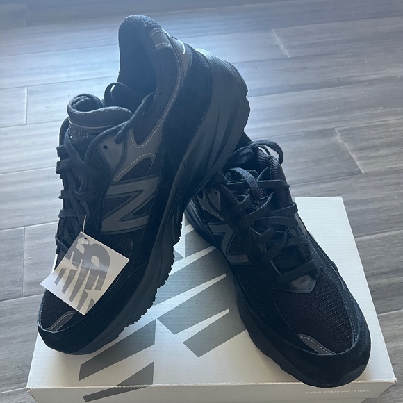 NIB NEW BALANCE 990v6 Triple Black Athletic Shoes Sneakers Men\'s 9.5